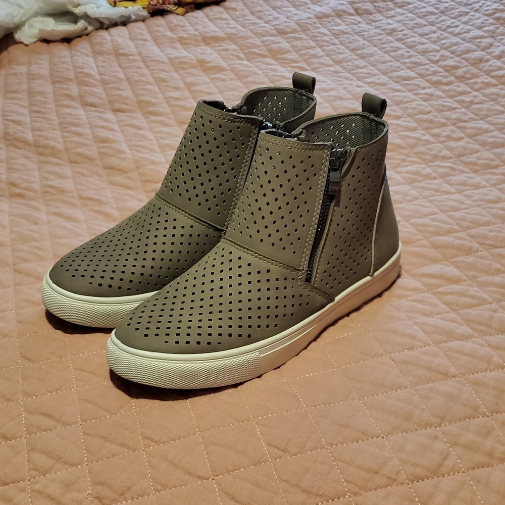 Gray booties